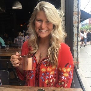 Meet your Posher, Kelly